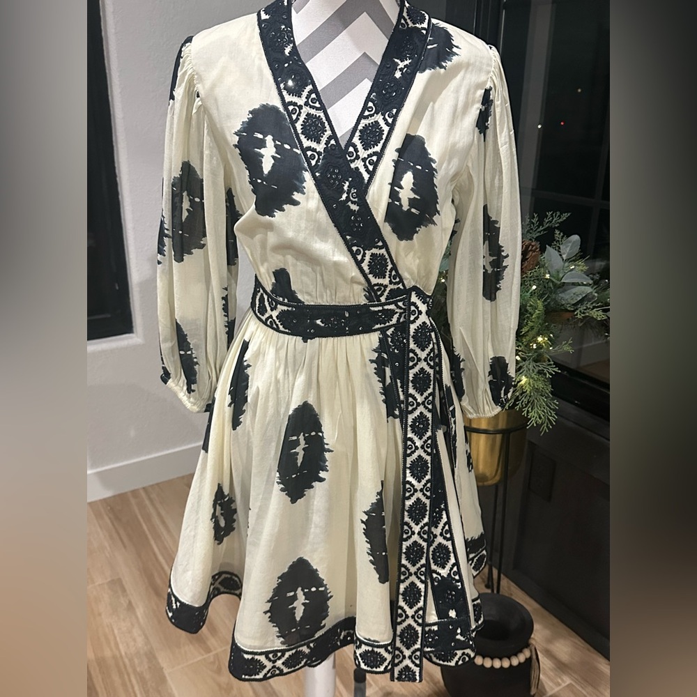 🆕CALLING JUNE Wrap Around Design, Belted, Embroidered Cotton Mini Dress SZ M - Picture 3 of 9